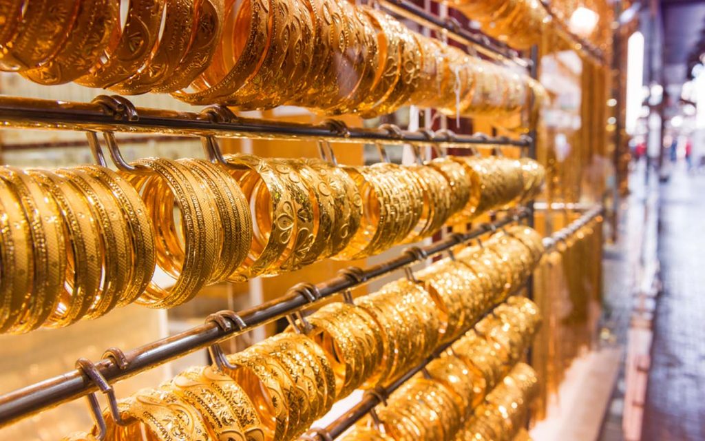 الذهب يكسر حاجزالصمت في مصر أسعار الذهب  اليوم  الاثنين 25 ابريل 2022